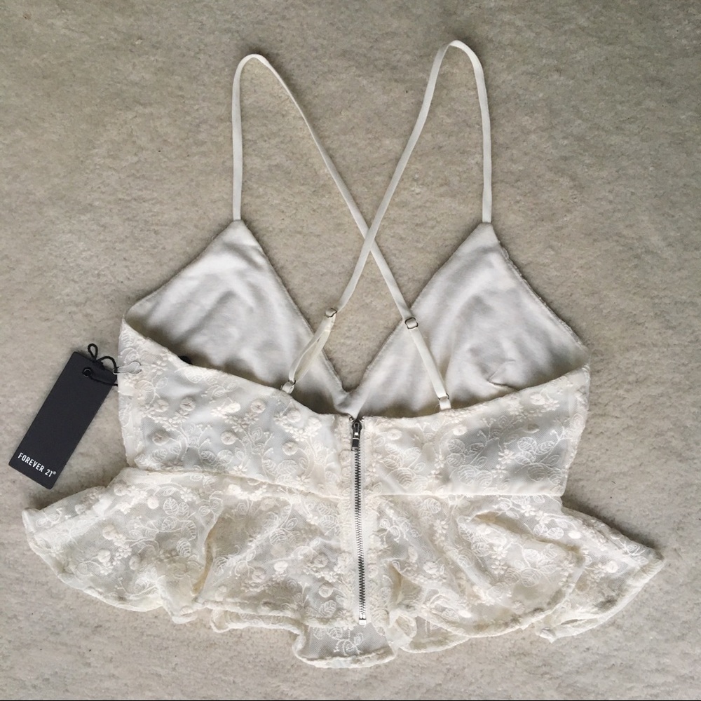 Lacy Crop Top - Picture 2 of 3